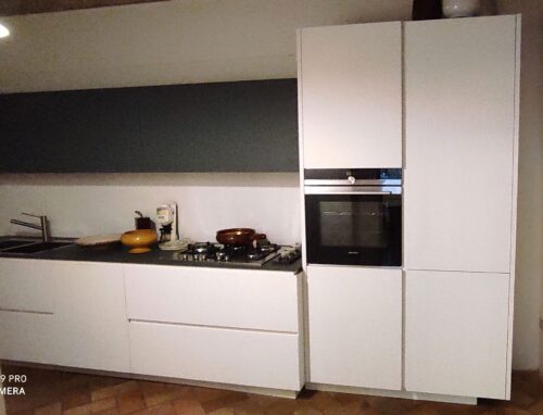 ARTEX KITCHEN VARENNA SUPER WHITE TOUCH TOP FENIX ARDESIA C / PENISOLA OAK - Image 3